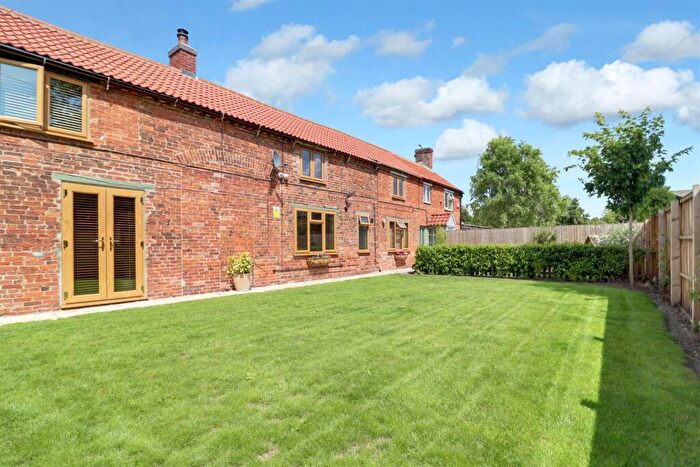 4 Bedroom Semi-Detached House For Sale In High Street, Newton-On-Trent, LN1