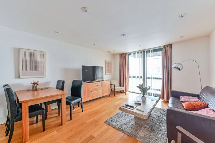 3 Bedroom Flat For Sale In Sheldon Square, Westminster, London, W2