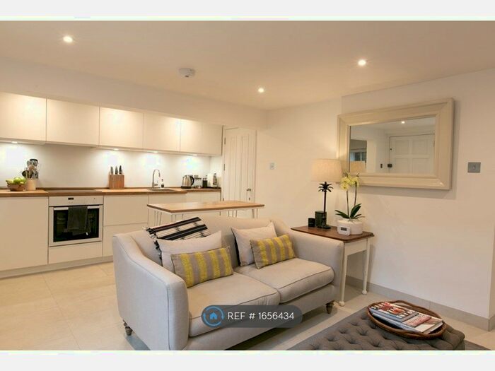 1 Bedroom Flat To Rent In Cheltenham, Cheltenham, GL52