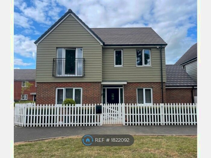 4 Bedroom Detached House To Rent In Lydney Walk, Newport, NP19