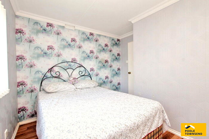 2 Bedroom Chalet For Sale In West Shore Park, Walney, Barrow-in-furness, LA14