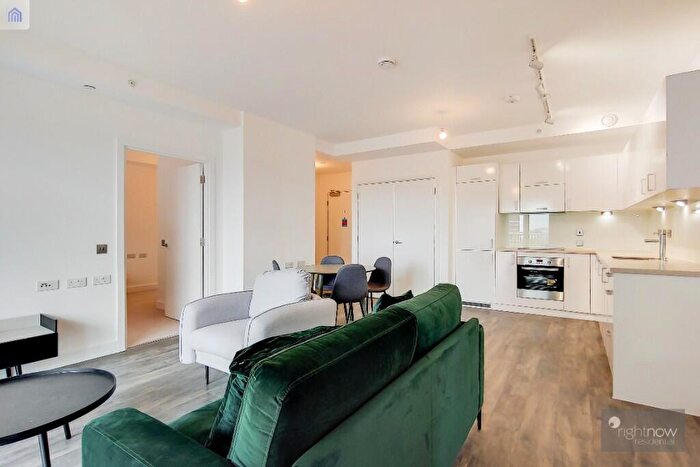 2 Bedroom Flat To Rent In Adlay Apartments, Millet Place, London, E16