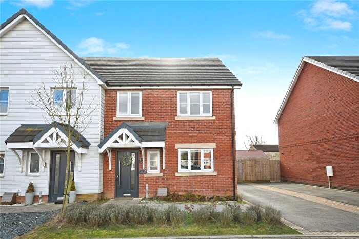3 Bedroom Semi-Detached House For Sale In Barnetts Way, Pilsley, Chesterfield, Derbyshire, S45