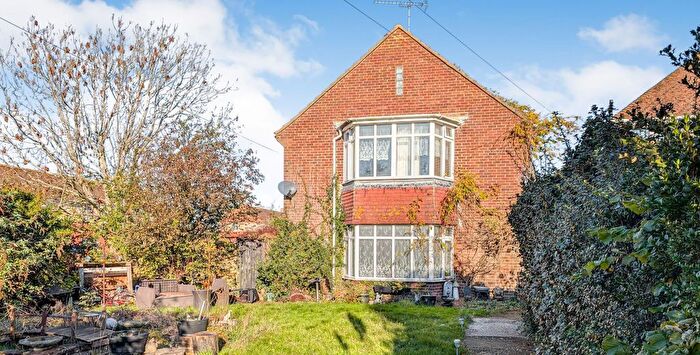 4 Bedroom Detached House For Sale In Roedean Road, Worthing, West Sussex, BN13