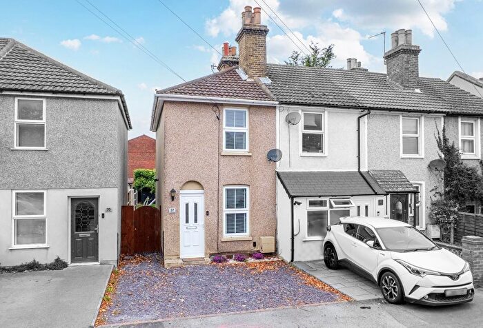 2 Bedroom End Terrace House For Sale In Invicta Road, Dartford, DA2