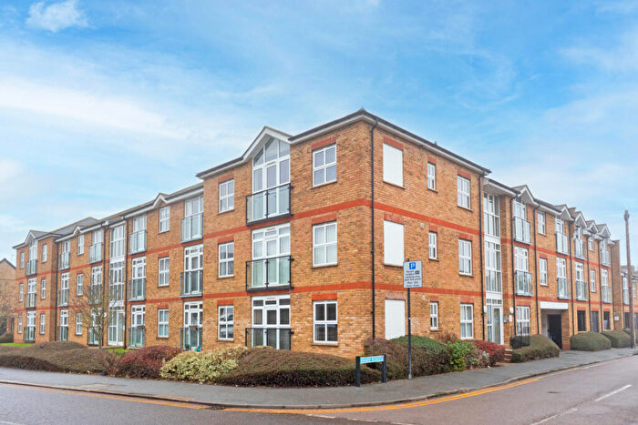 2 Bedroom Apartment For Sale In Wharf Road, Bishop's Stortford, Hertfordshire, CM23