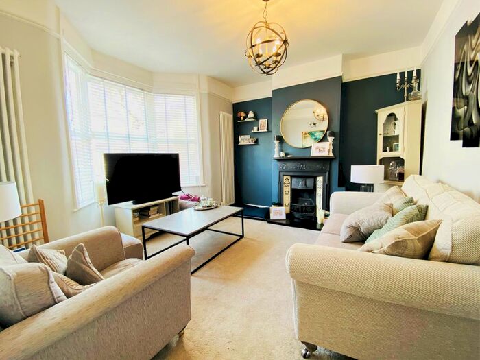 3 Bedroom Terraced House To Rent In Middle Road, East Barnet, EN4