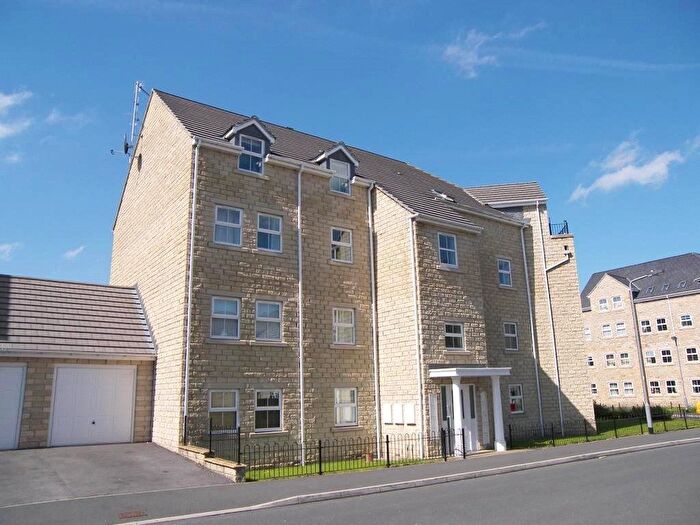 3 Bedroom Flat To Rent In Navigation Drive, Apperley Bridge, Bradford, West Yorkshire, BD10