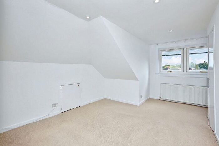3 Bedroom Flat For Sale In Lampacre Road, Corstorphine, Edinburgh, EH12