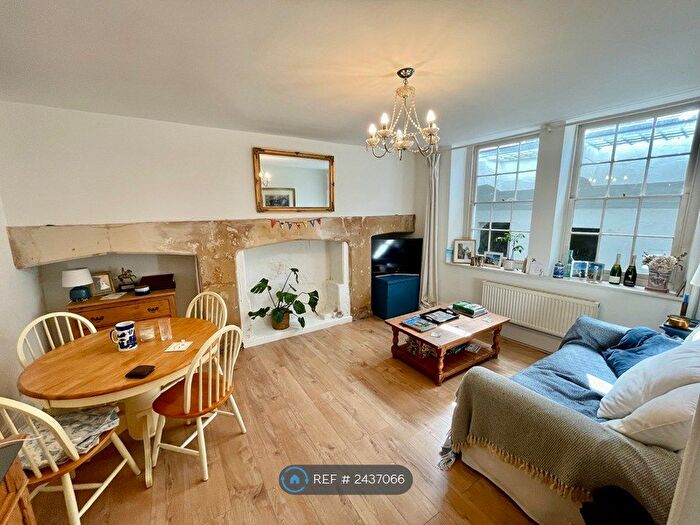 2 Bedroom Flat To Rent In Grove Street, Bath, BA2