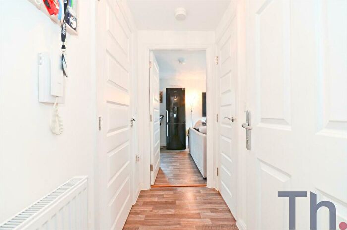 1 Bedroom Flat For Sale In East Cowes, Isle Of Wight, PO32