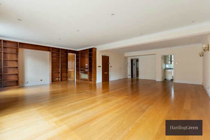 3 Bedroom Flat To Rent In Princes Gate, London, SW7