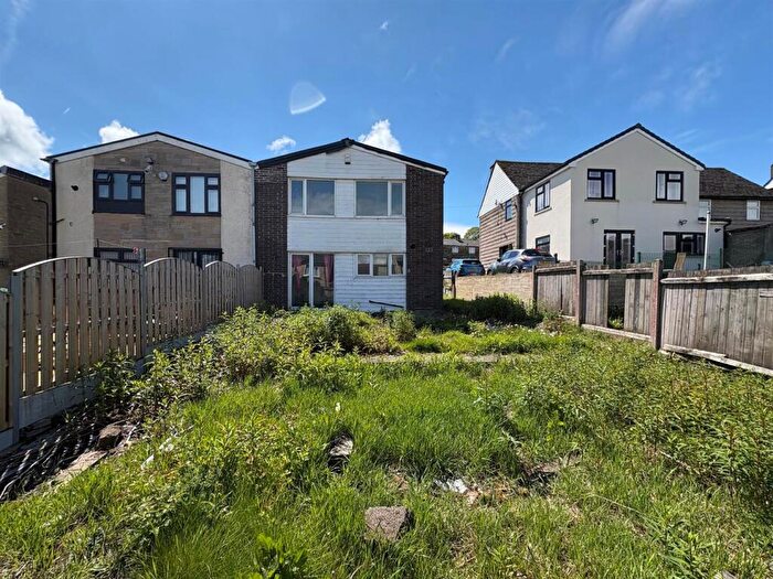 3 Bedroom Semi Detached House For Sale In Moor End Road, Halifax, HX2