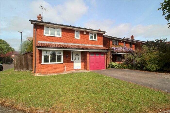4 Bedroom Detached House To Rent In Longfield Close, Hall Green, Birmingham, B28