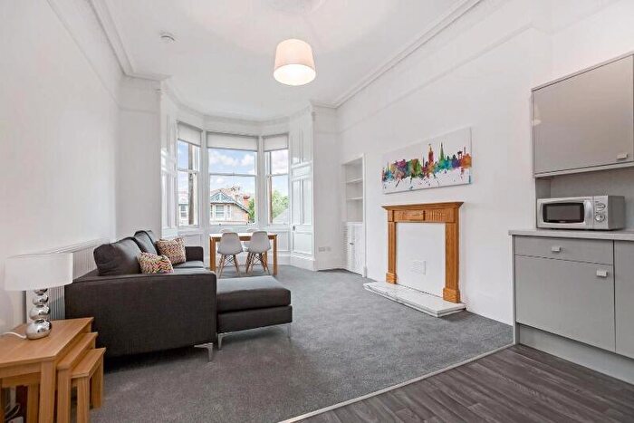 3 Bedroom Flat To Rent In West Savile Terrace, Edinburgh, EH9