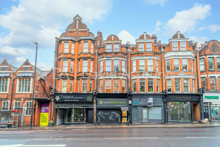 2 Bedroom Apartment To Rent In Archway Road, Highgate, London, N6