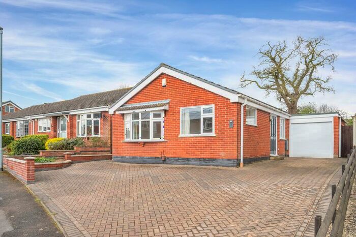 3 Bedroom Bungalow To Rent In Cranmere Road, Melton Mowbray, LE13
