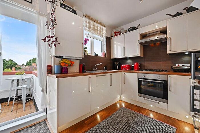 2 Bedroom Flat For Sale In Woodlands, North Harrow, HA2