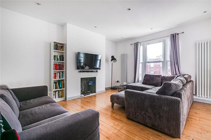 2 Bedroom Flat To Rent In Fulham Palace Road, Hammersmith, London, W6