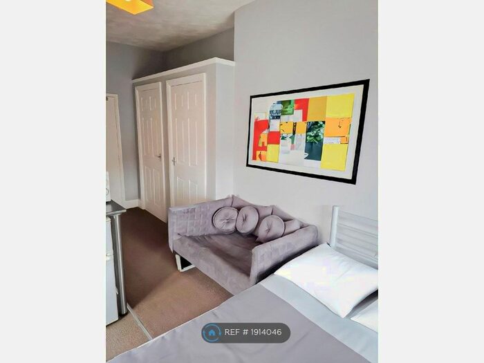 Studio To Rent In Studio, Stoke-On-Trent, ST4