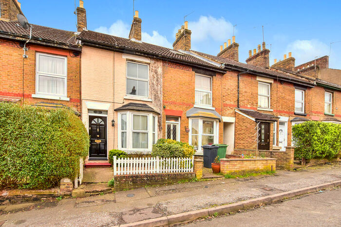 3 Bedroom End Of Terrace House To Rent In Charlton Street, Maidstone, Kent, ME16