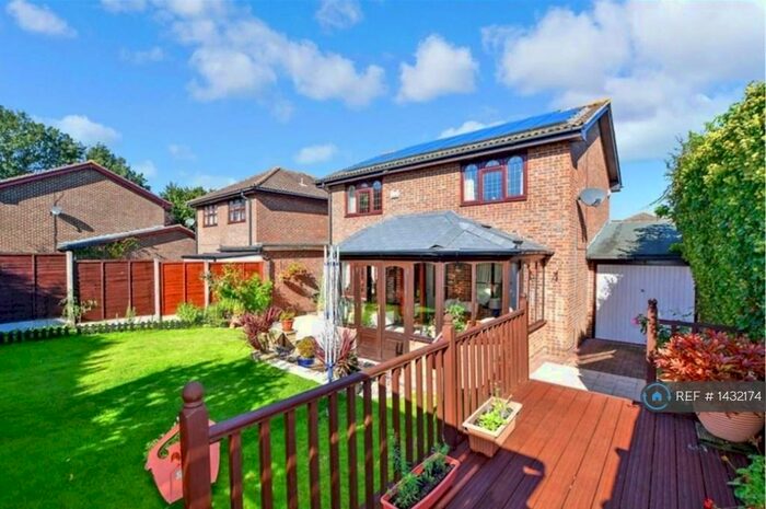 4 Bedroom Detached House To Rent In Beauworth Park, Maidstone, ME15