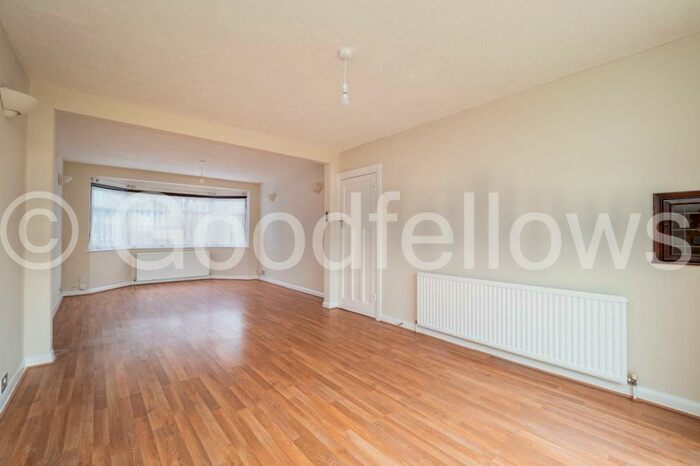 3 Bedroom House To Rent In Sutton Common Road, Sutton, Surrey, SM3