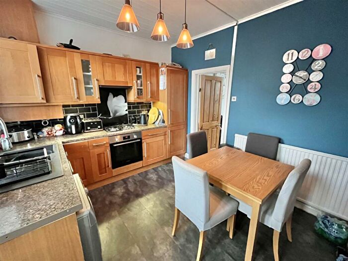2 Bedroom End Of Terrace House For Sale In Greenfield Street, Hadfield, Glossop, SK13