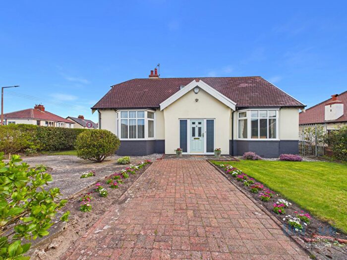 3 Bedroom Bungalow For Sale In St. Leonards Road West, Lytham St. Annes, FY8