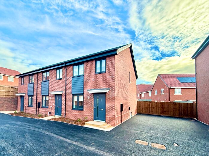 2 Bedroom Mews To Rent In Charles Penson Mews, Priorslee, TF2