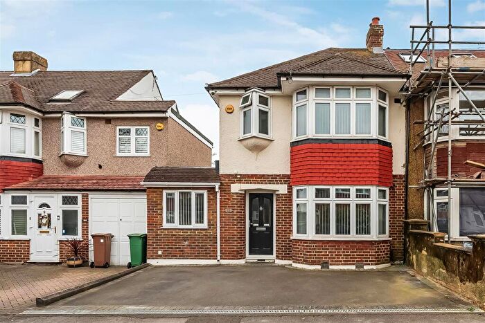 3 Bedroom Semi Detached House For Sale In Acacia Drive, Sutton, SM2
