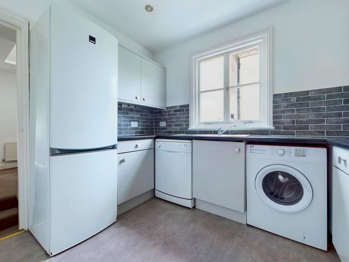 3 Bedroom Flat To Rent In Albany Villas, Hove, BN3