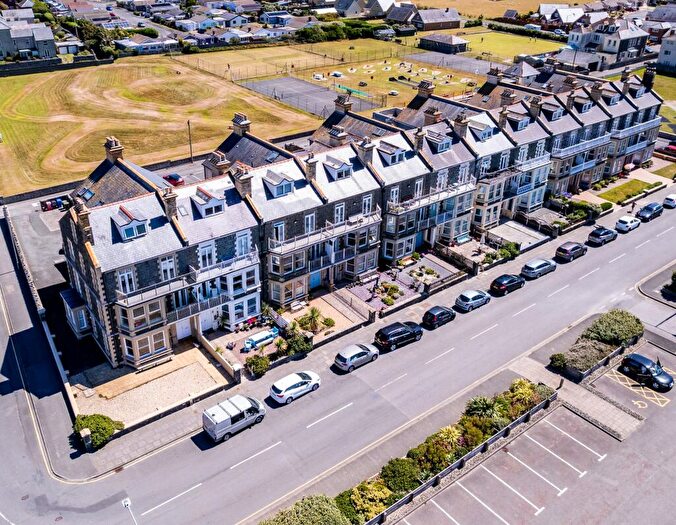 1 Bedroom Flat For Sale In Marine Parade, Tywyn, LL36