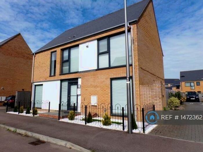 4 Bedroom Detached House To Rent In Loughborough Drive, Milton Keynes, MK10