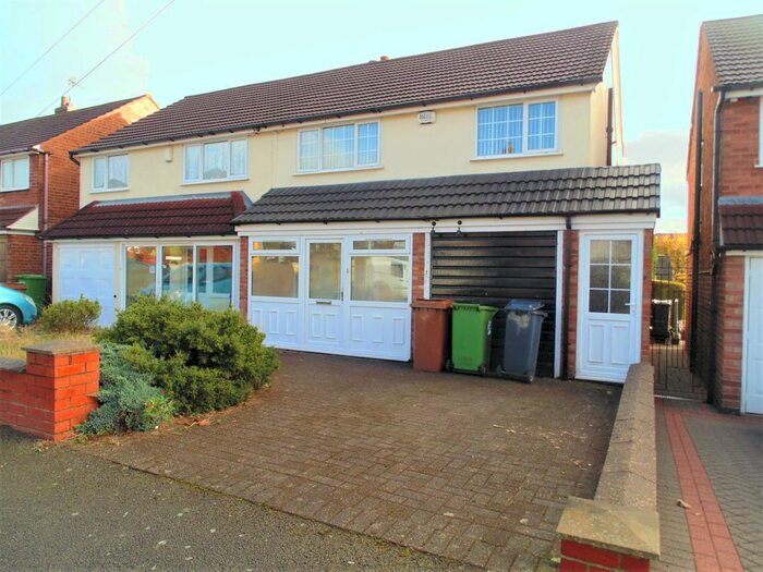 3 Bedroom Semi-Detached House To Rent In Stonehurst Road, Birmingham, B43