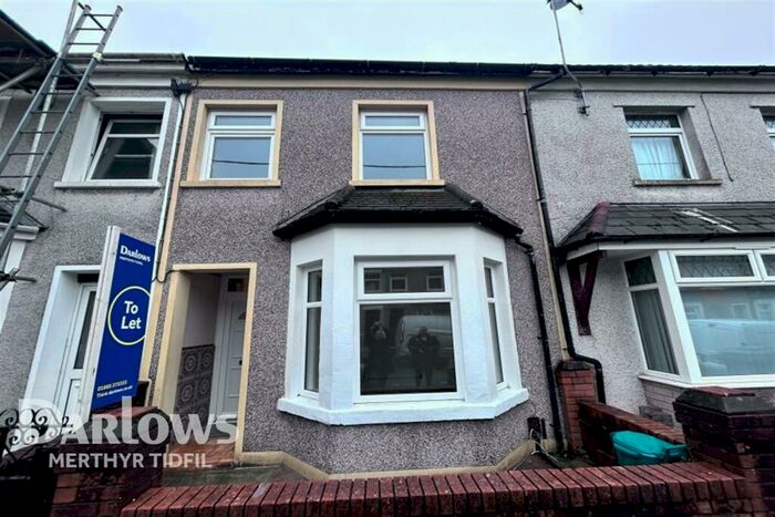 3 Bedroom Terraced House To Rent In Oxford Street, Treforst, CF37