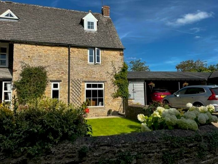 4 Bedroom Cottage For Sale In High Street, Great Rollright, OX7