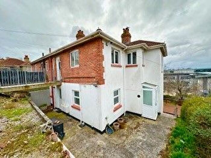 2 Bedroom Flat For Sale In Audley Avenue, Torquay, TQ2