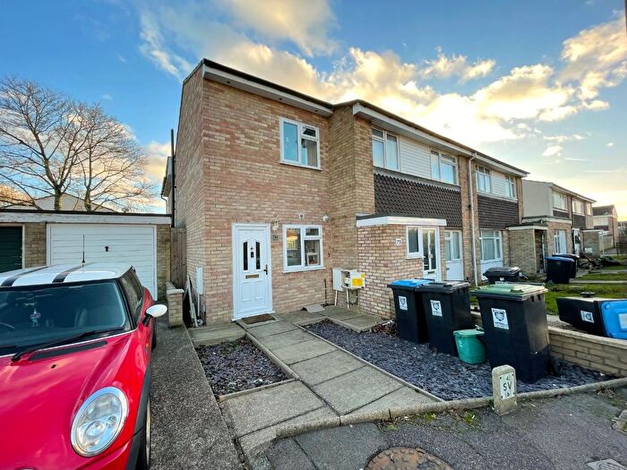 2 Bedroom End Of Terrace House To Rent In Crawley Drive, Hemel Hempstead, Hertfordshire, HP2