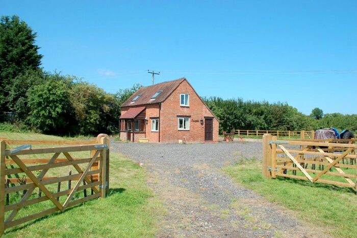 2 Bedroom Property For Sale In Stratford Road, Bidford-On-Avon, Alcester, B50