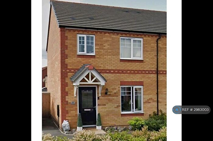 3 Bedroom Semi Detached House To Rent In Byford Drive, Tamworth, B78