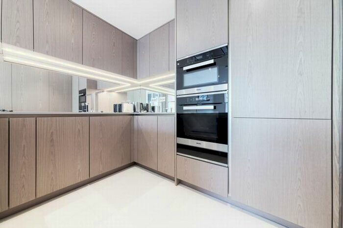 1 Bedroom Flat To Rent In Sugar Quay, Landmark Place, Water Lane, London, EC3R
