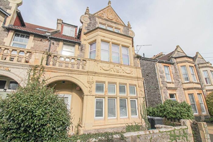 3 Bedroom Flat For Sale In Severn Road, Weston-Super-Mare, BS23