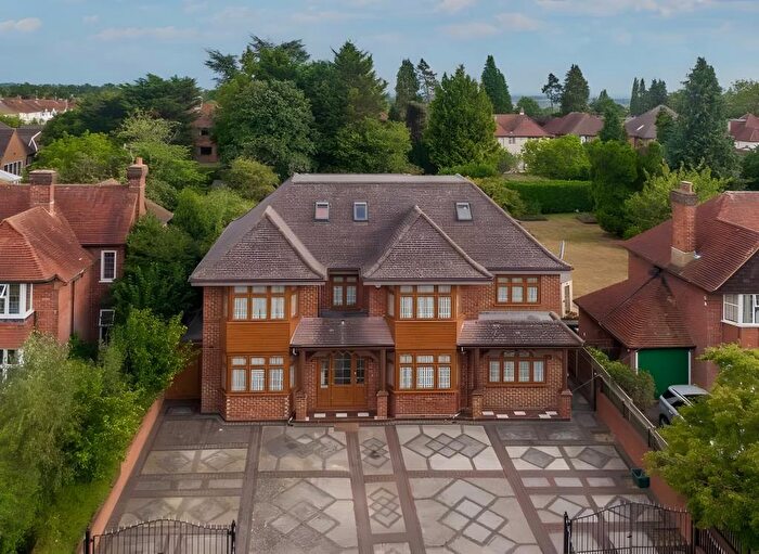 8 Bedroom Detached House For Sale In High Wycombe, Buckinghamshire, HP13