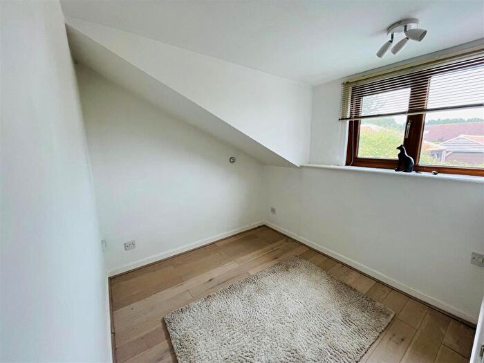 2 Bedroom Cottage For Sale In Post Office Row, Withernwick, Hull, HU11