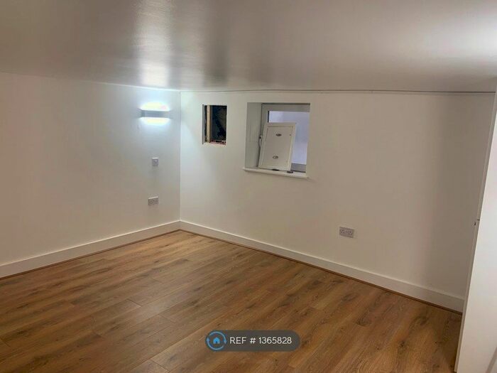 3 Bedroom Terraced House To Rent In Kingsley Road, Maidstone, ME15