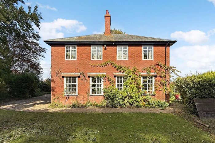 5 Bedroom Detached House For Sale In Letcombe Hill, East Challow, Wantage, OX12