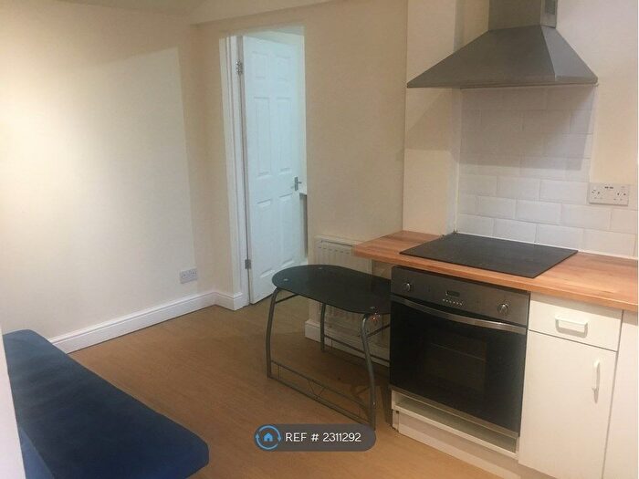 2 Bedroom Bungalow To Rent In Eastern Road, Romford, RM1