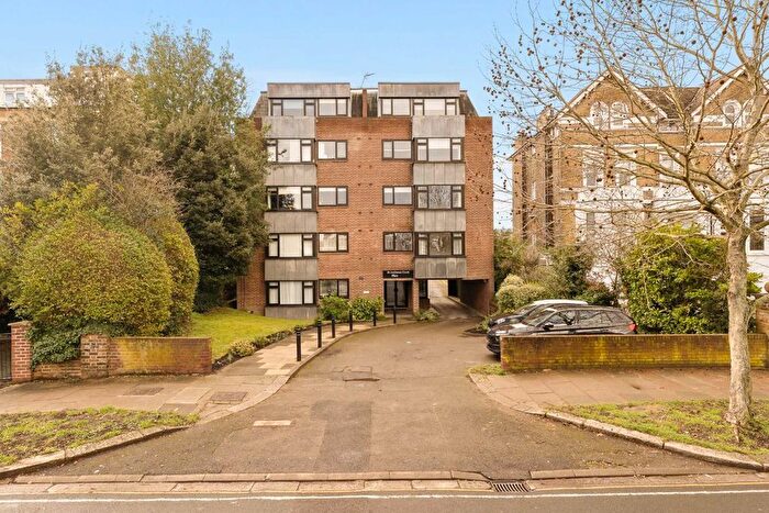 2 Bedroom Flat To Rent In Bolton Road, London, W4