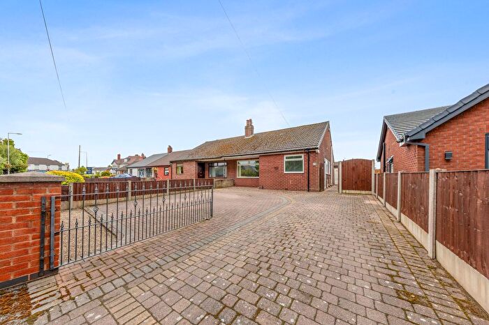 2 Bedroom Semi-Detached Bungalow For Sale In Church Lane, Lowton, WA3